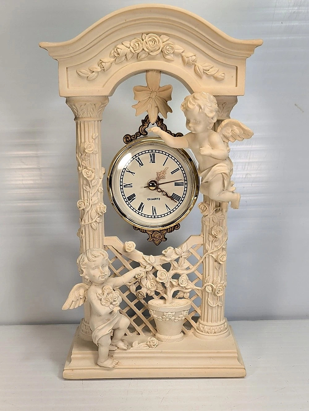 Cherub Quartz Mantel Clock in Cream & Gold